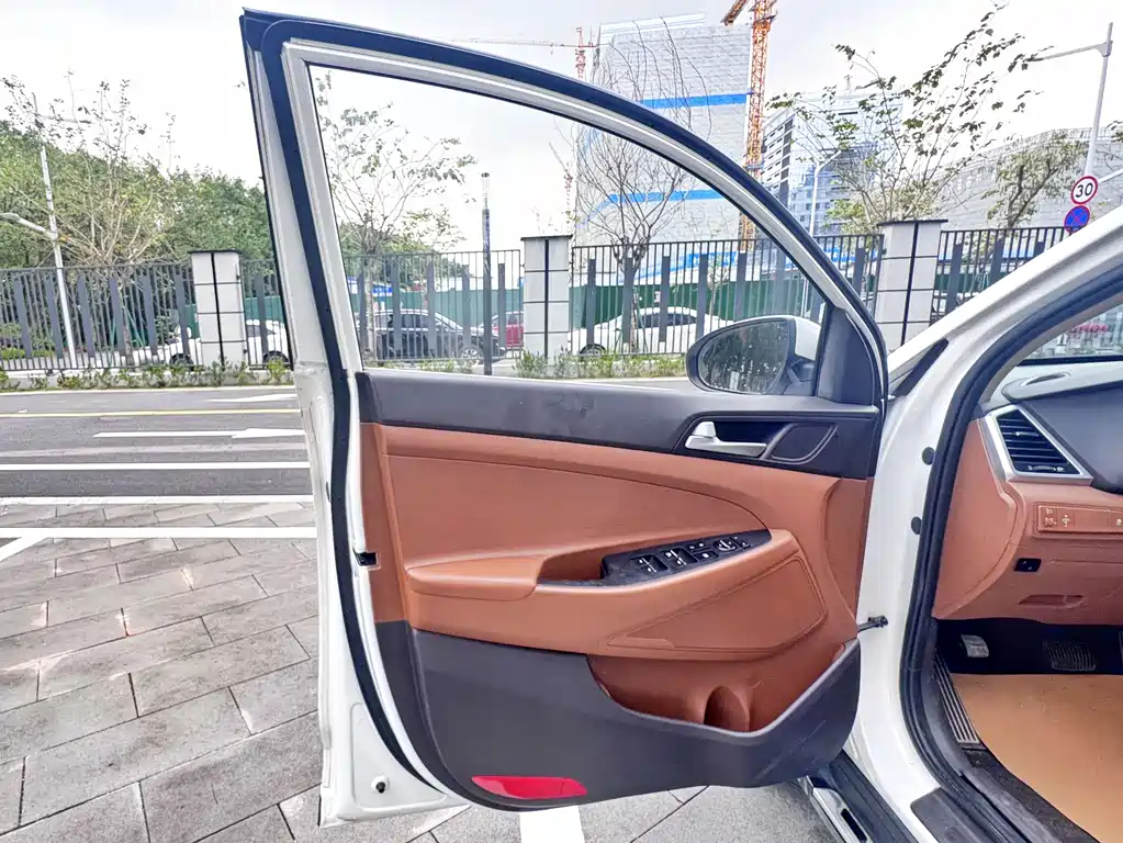 Hyundai Tucson 2016 — фото 22