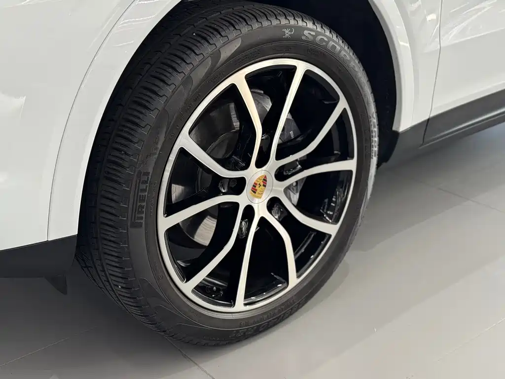 Porsche Cayenne 2021 — фото 14