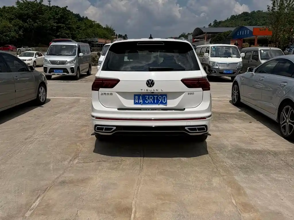 Volkswagen Tiguan L 2021 — фото 8