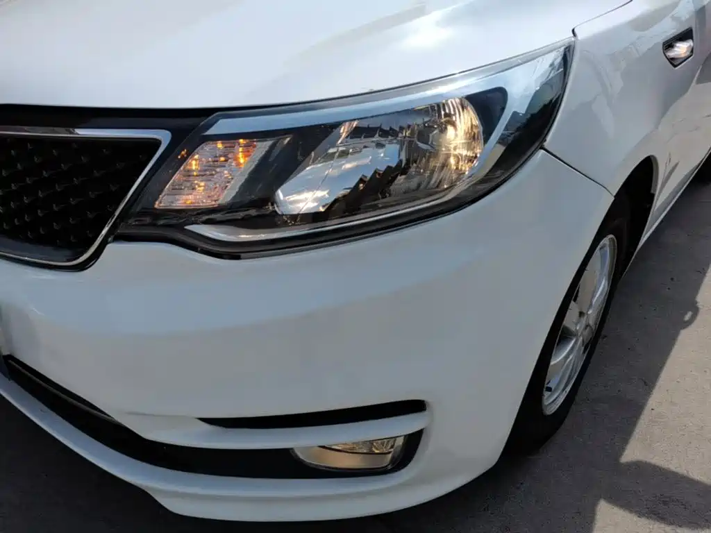 Kia K2 2015 — фото 24