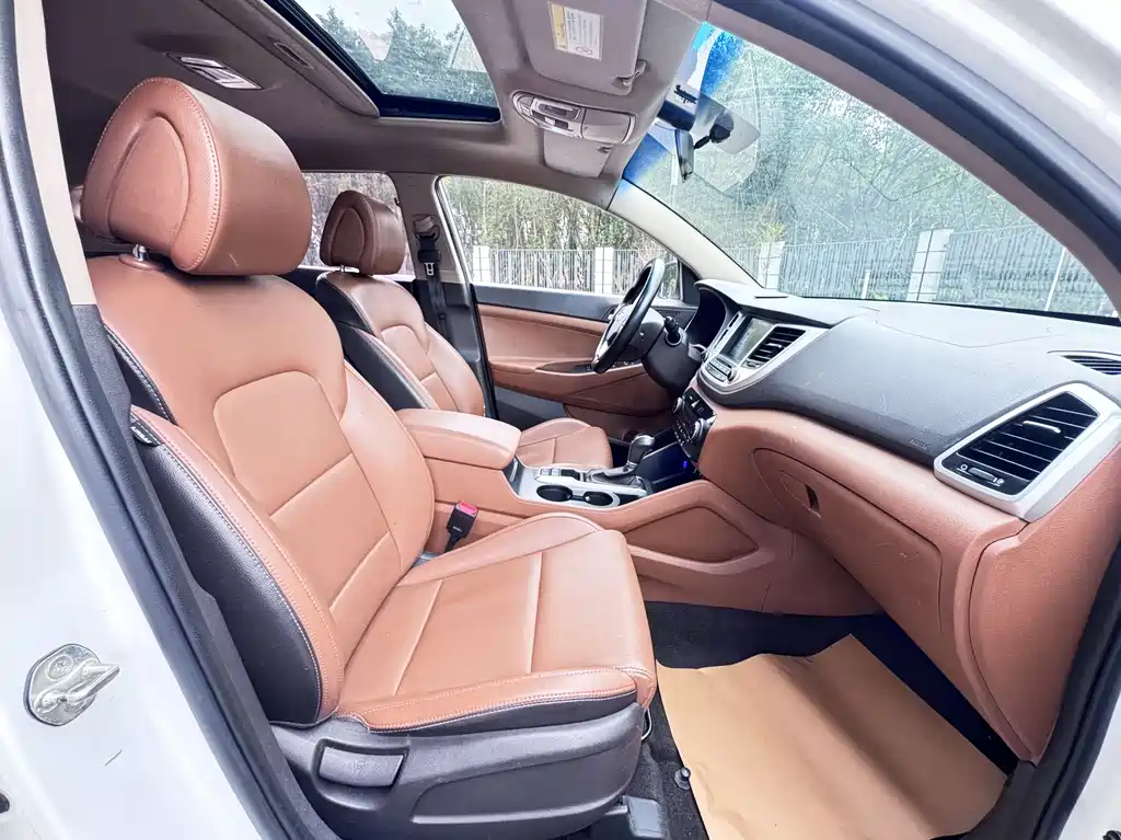 Hyundai Tucson 2016 — фото 10