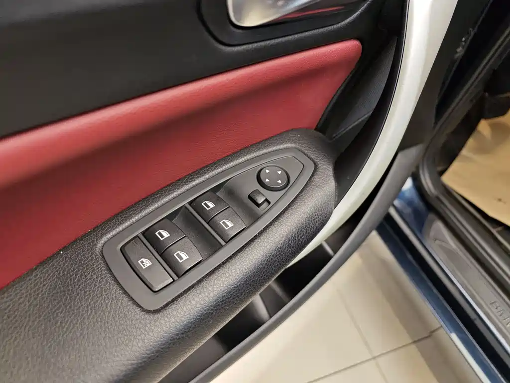 BMW 1 Series 2013 — фото 9