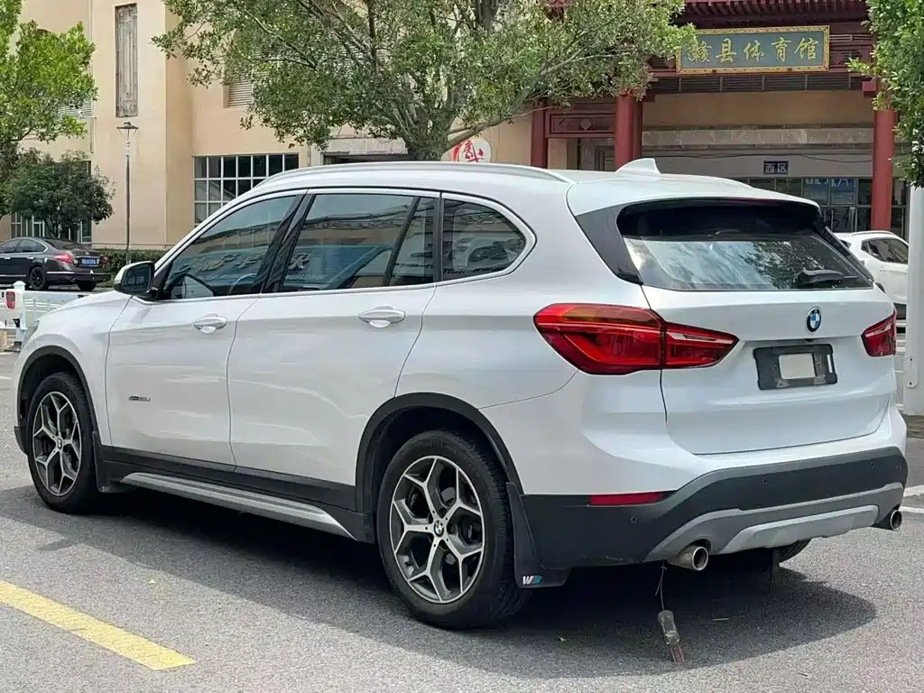 BMW X1 2017 — фото 4