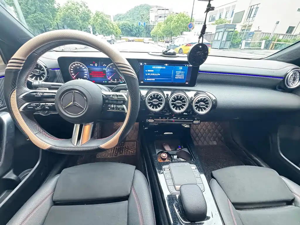 Mercedes-Benz A-Class 2024 — фото 10