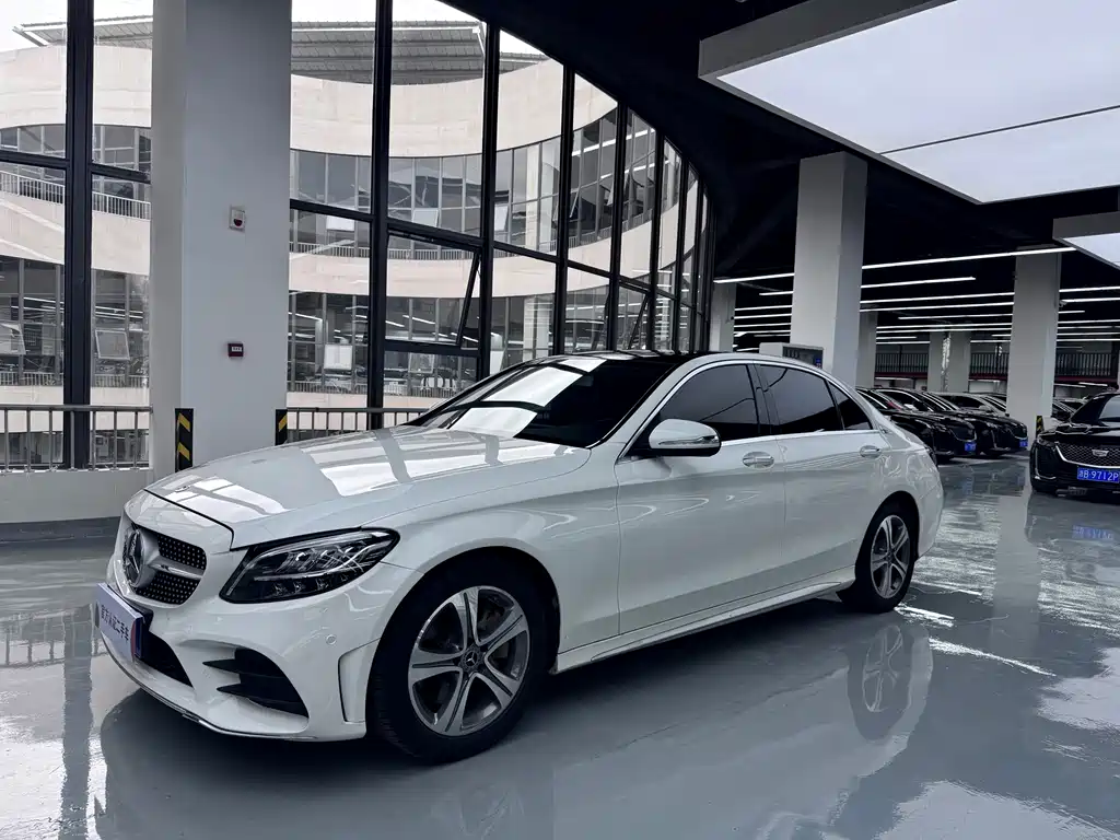 Mercedes-Benz C-Class 2020 — фото 2
