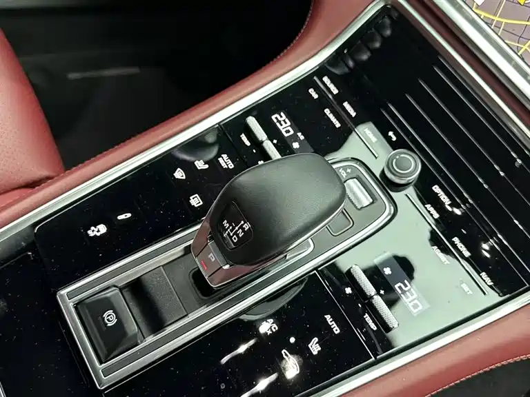 Porsche Panamera 2022 — фото 16