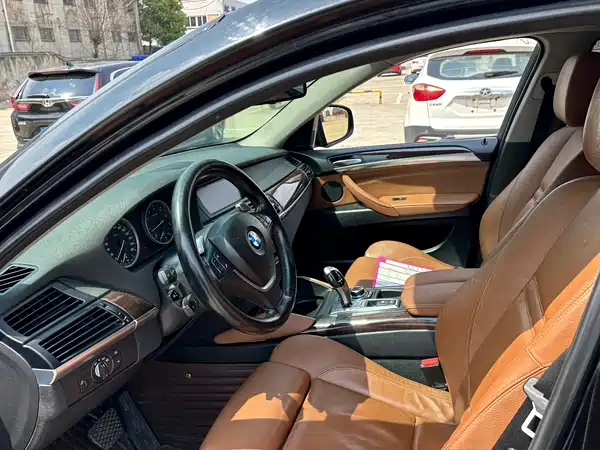 BMW X6 2012