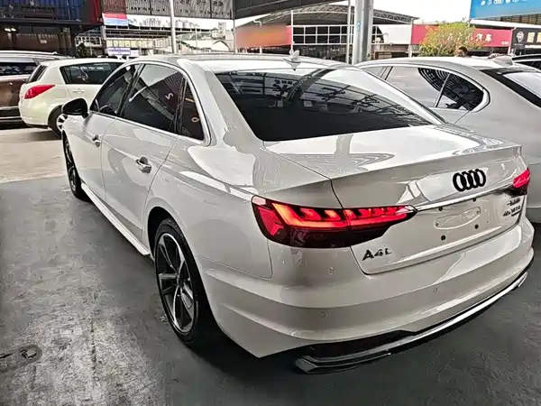 Audi A4L 2020