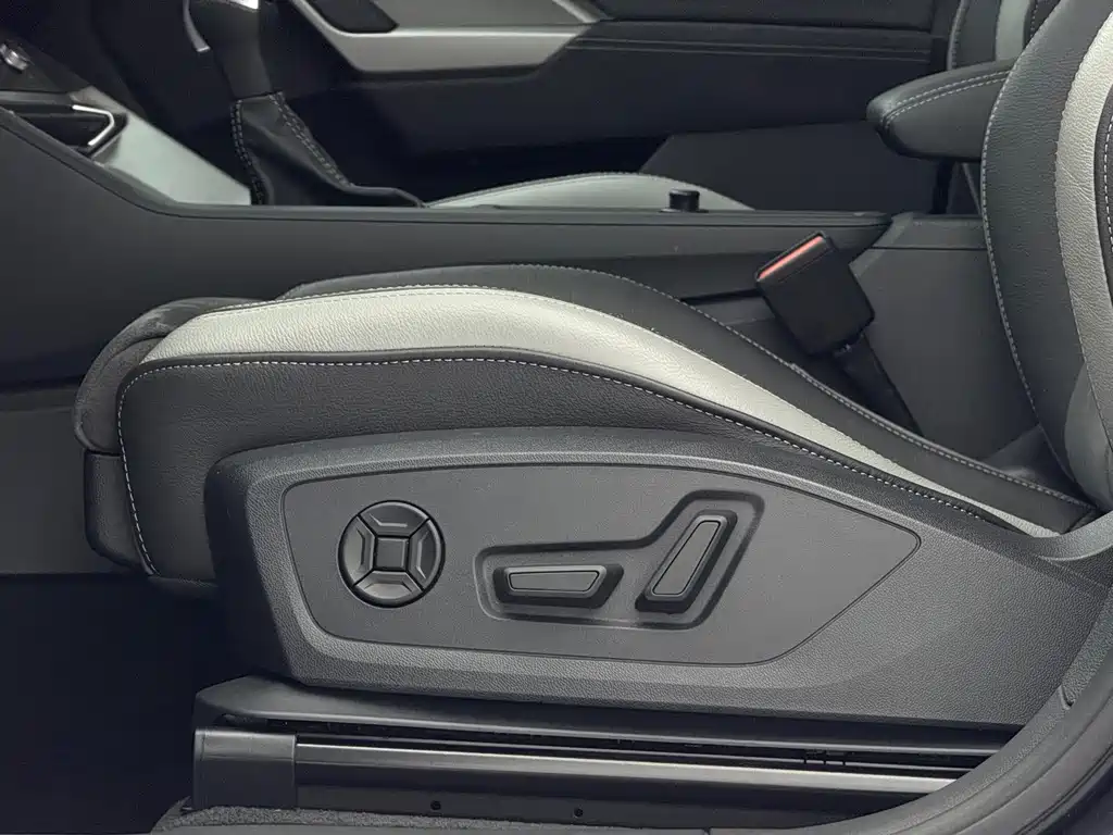 Audi Q3 2023 — фото 18