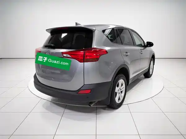 Toyota RAV4 2014