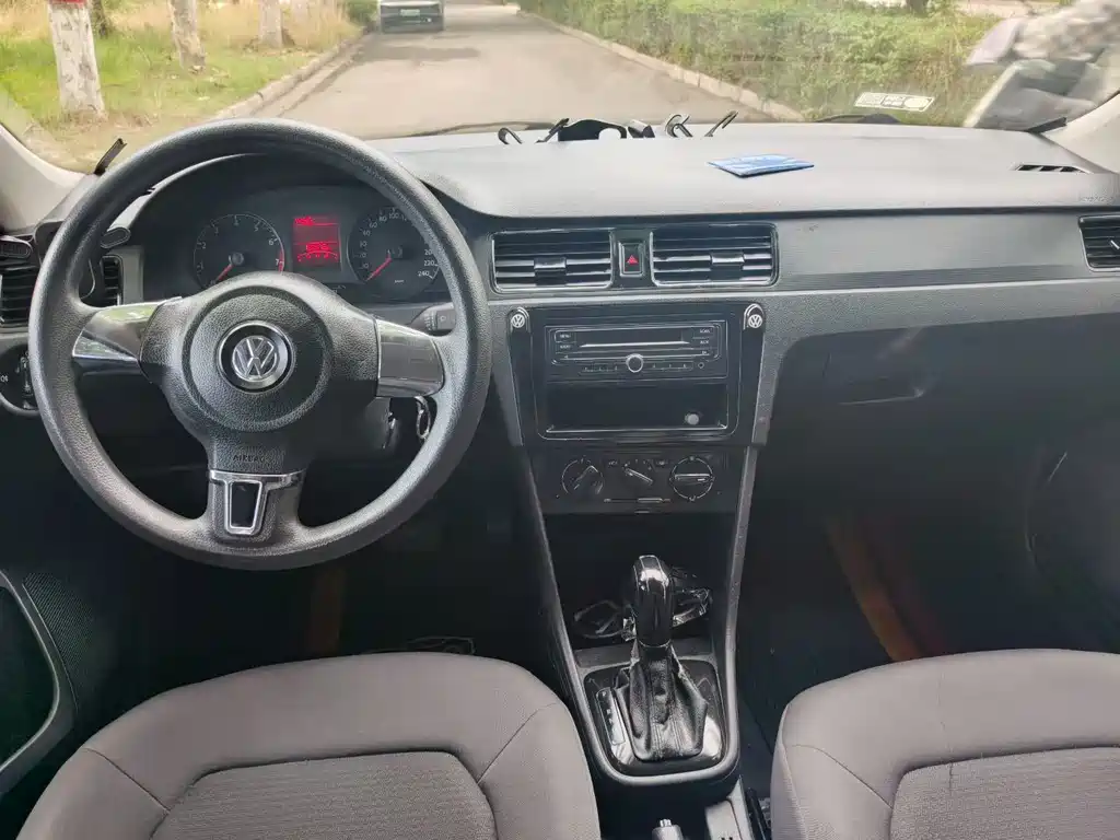 Volkswagen Santana 2014