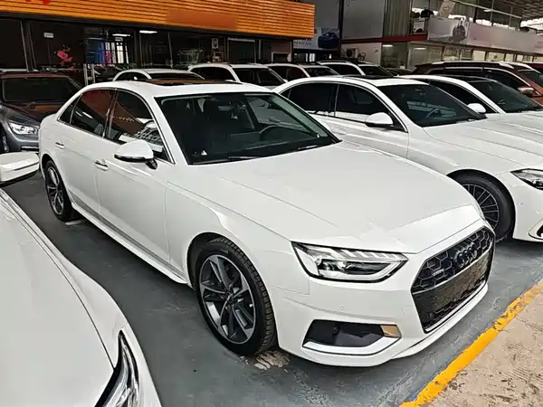 Audi A4L 2020