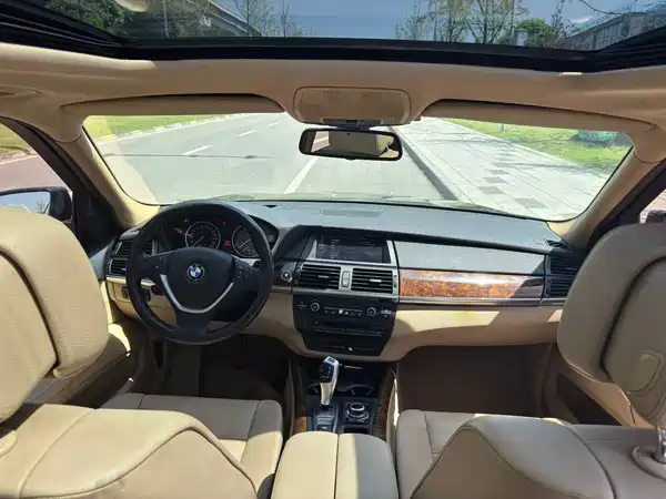 BMW X5 2011