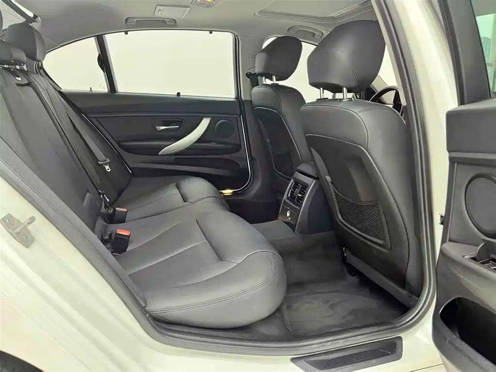 BMW 3 Series 2016