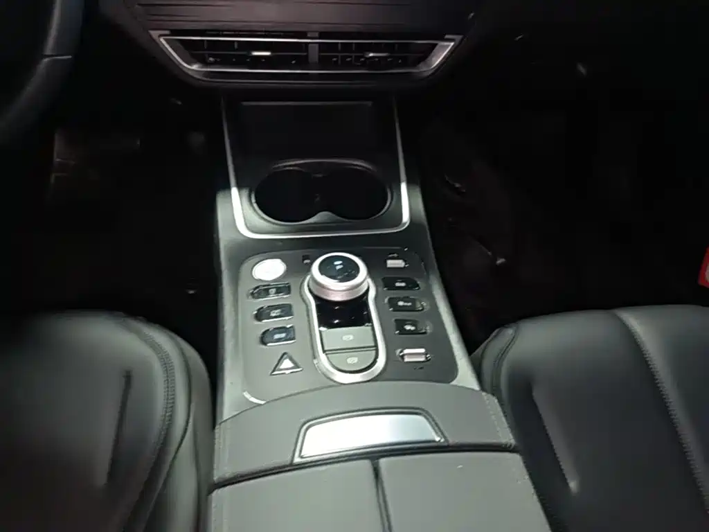 BYD Qin PLUS 2025 — фото 14