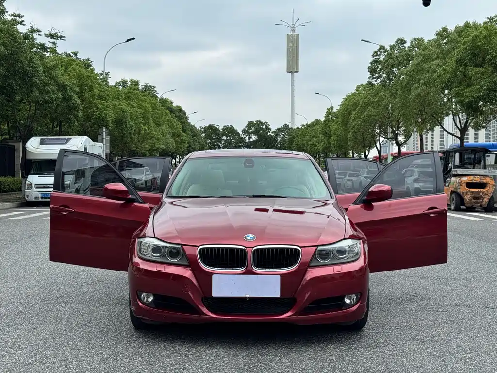 BMW 3 Series 2012 — фото 18
