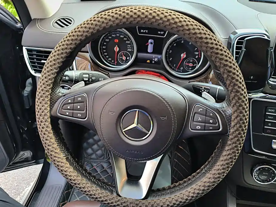 Mercedes-Benz GLS 2018 — фото 15