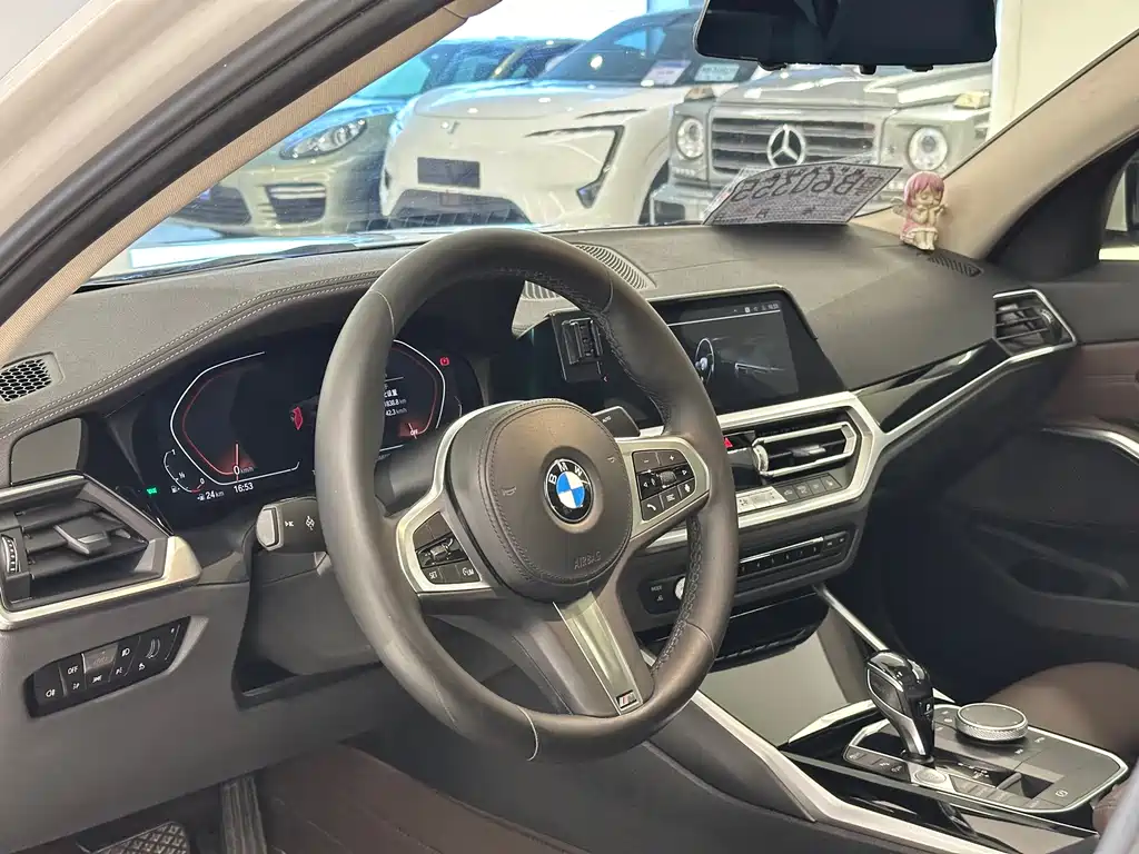 BMW 3 Series 2020 — фото 10