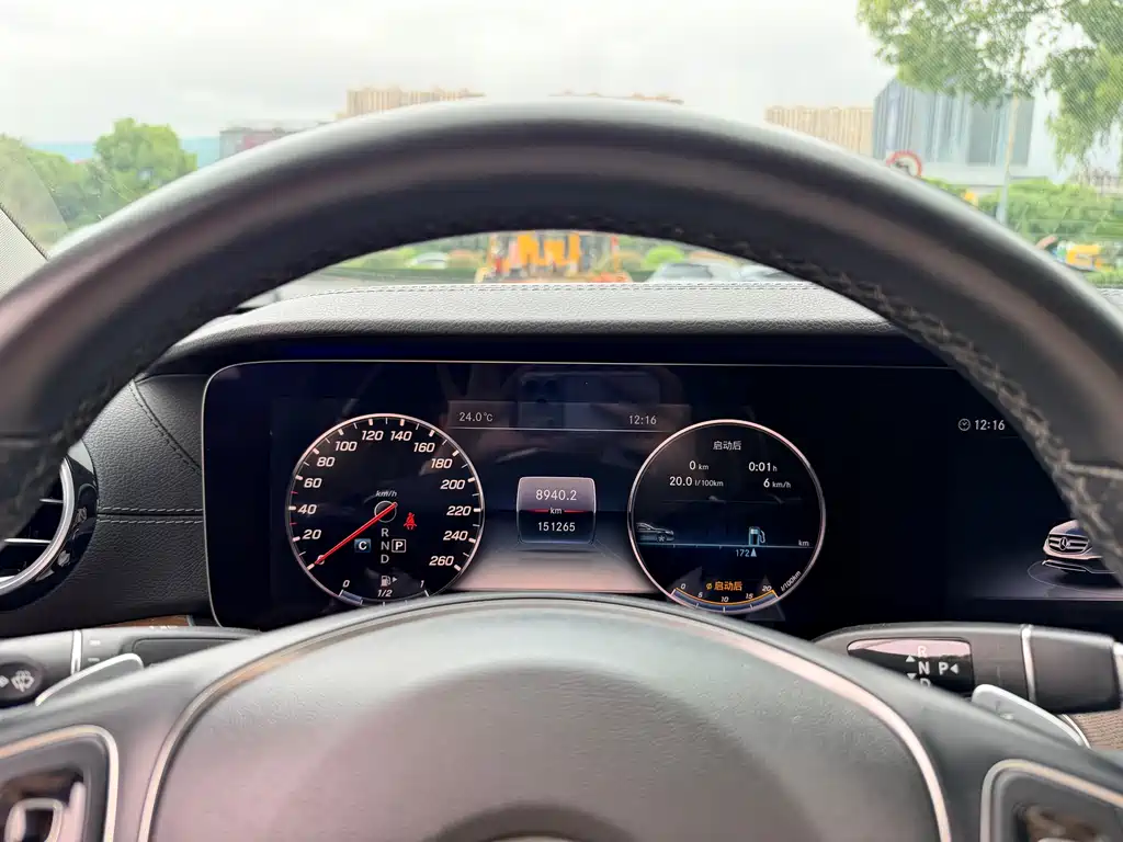 Mercedes-Benz E-Class 2018 — фото 9
