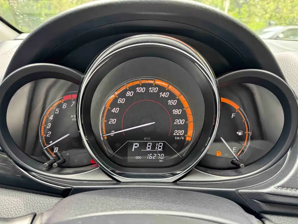 Toyota Yaris L 2022 — фото 25
