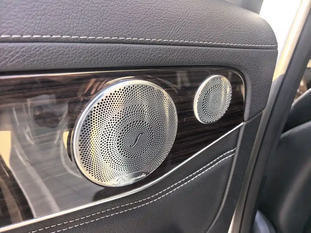 Mercedes-Benz GLC 2016 — фото 18