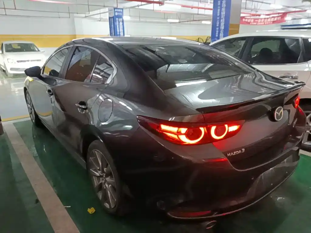 Mazda 3 Axela 2021