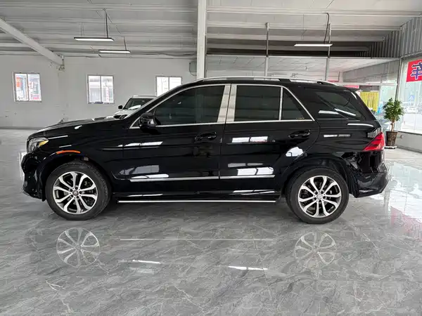 Mercedes-Benz GLE 2016