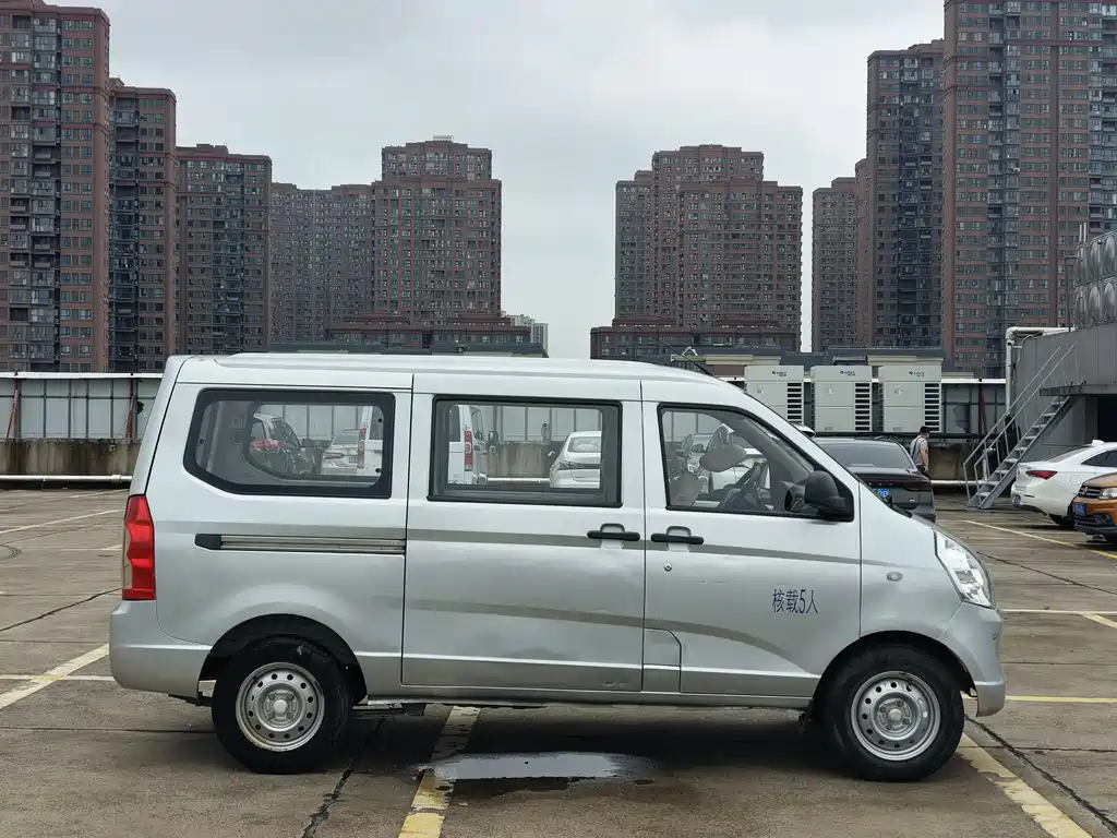 Wuling Rongguang 2018 — фото 8