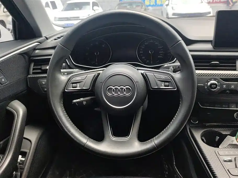 Audi A4L 2020 — фото 15