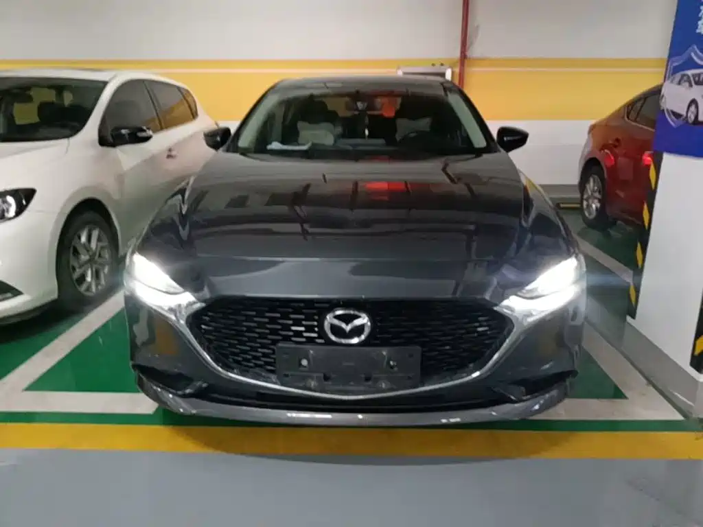 Mazda 3 Axela 2021