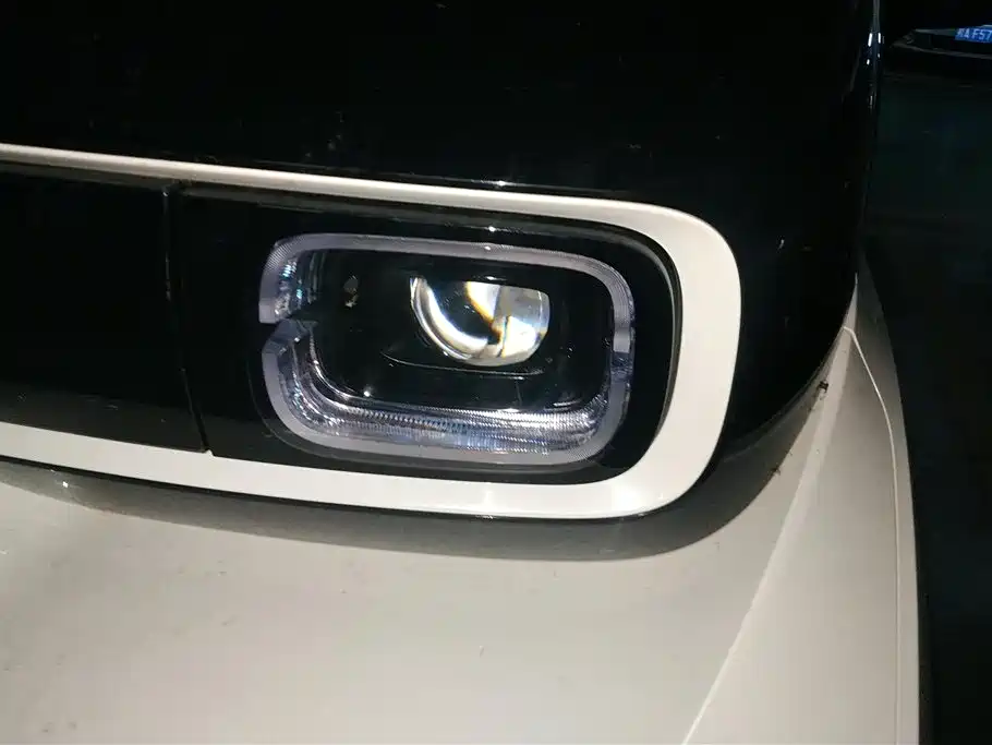 Baojun E300 2020