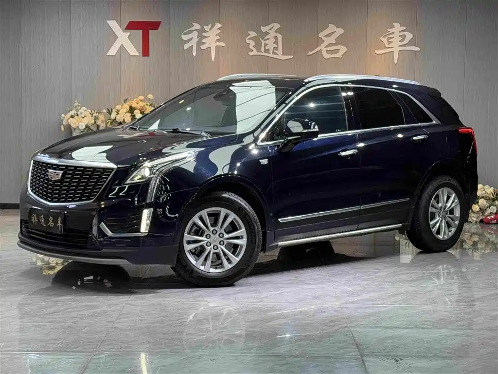 Cadillac XT5 2021 — фото 1