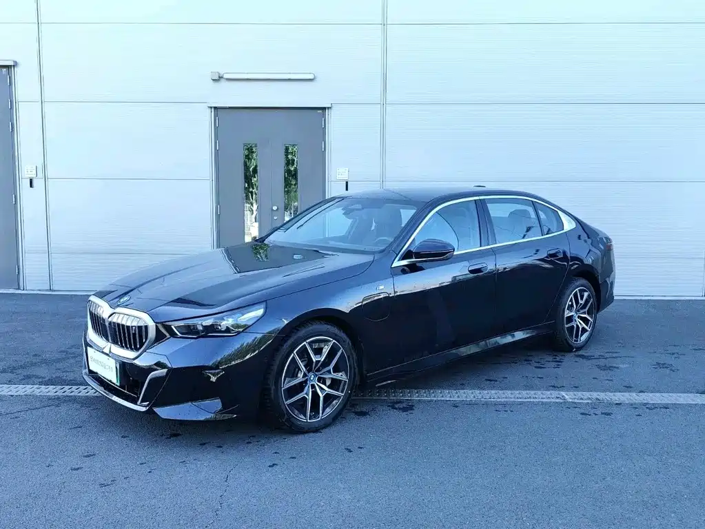 BMW i5 2026 — фото 2