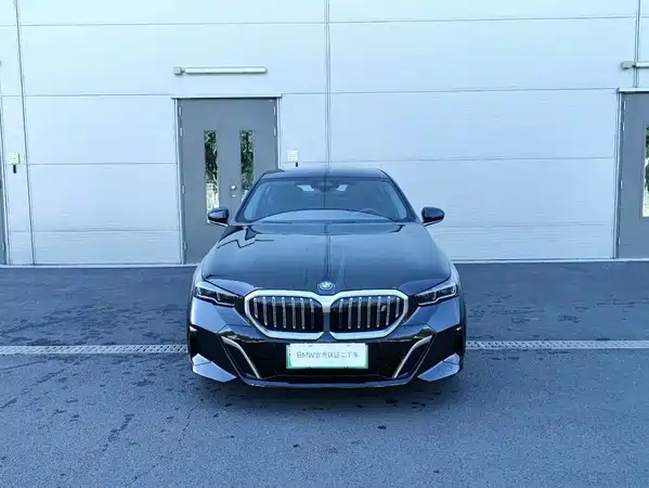 BMW i5 2026