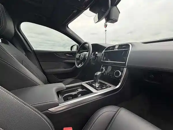 Jaguar XEL 2020