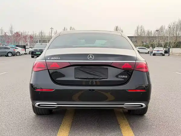 Mercedes-Benz E-Class 2024