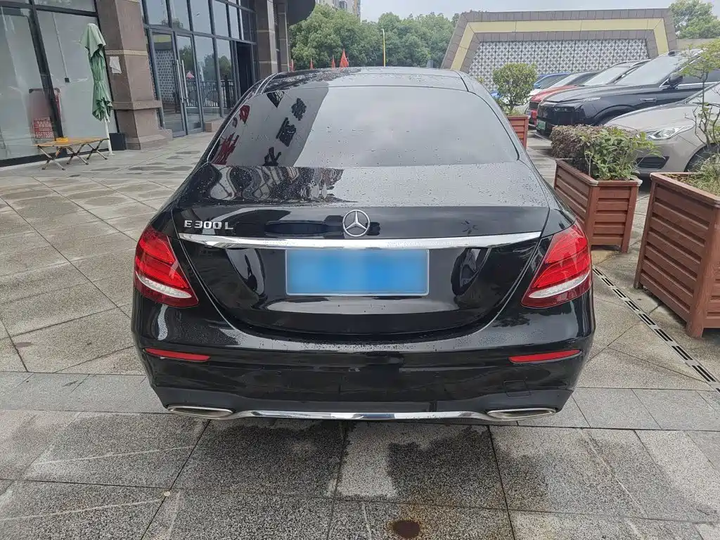 Mercedes-Benz E-Class 2019