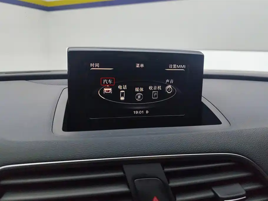 Audi Q3 2018 — фото 13
