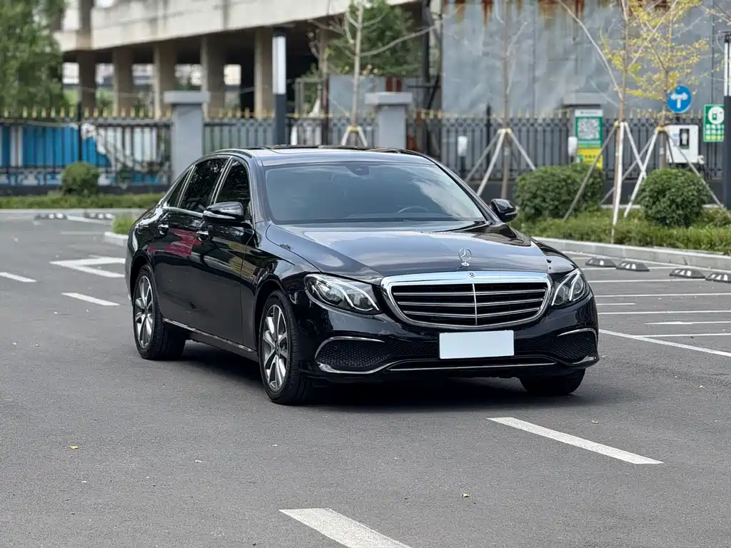 Mercedes-Benz E-Class 2019 — фото 3