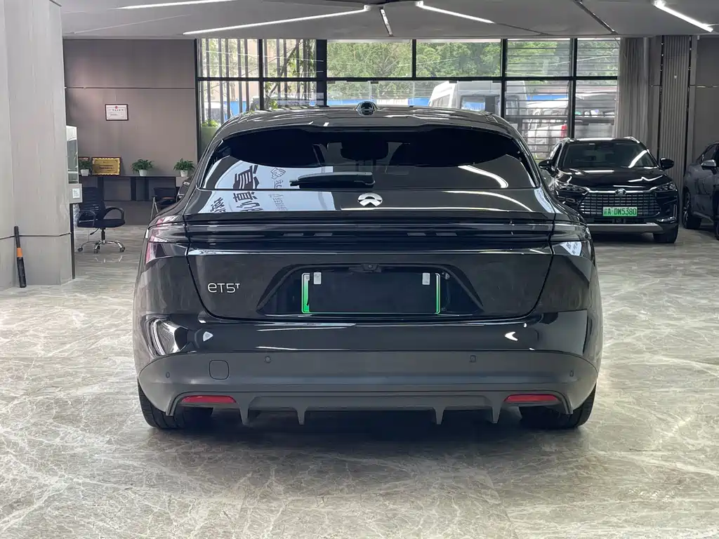 NIO ET5T 2024