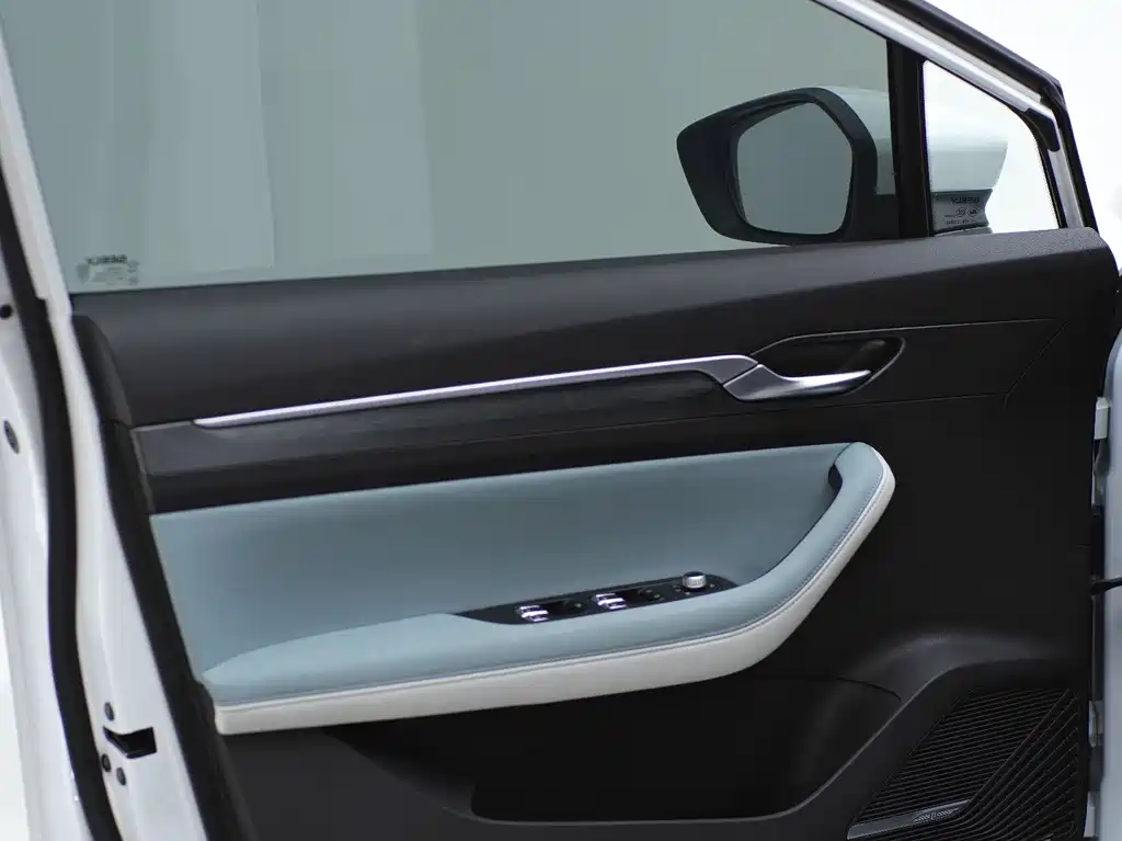 Geely Emgrand S 2022 — фото 15
