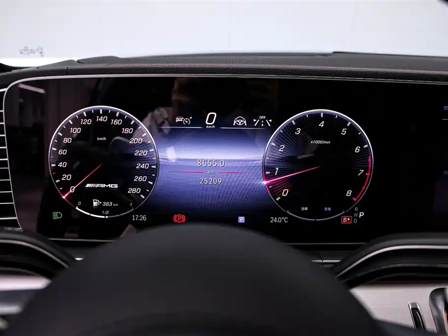 Mercedes-Benz GLE AMG 2024 — фото 6
