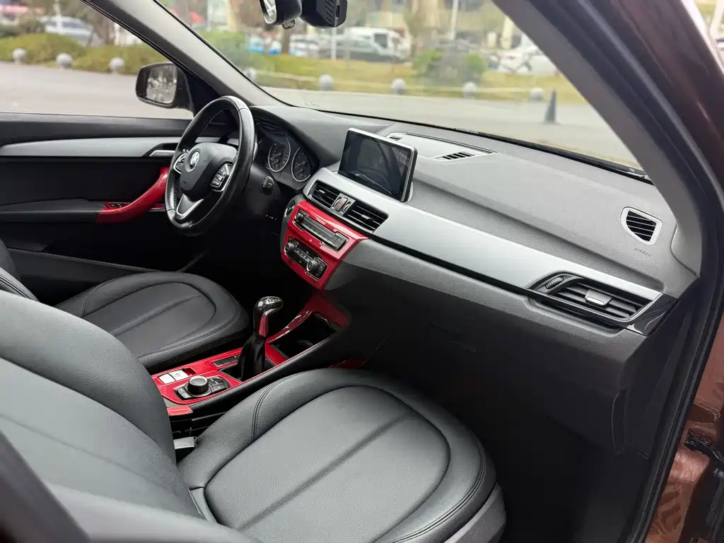 BMW X1 2017 — фото 11