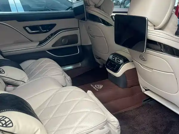 Mercedes-Benz Maybach S-Class 2023