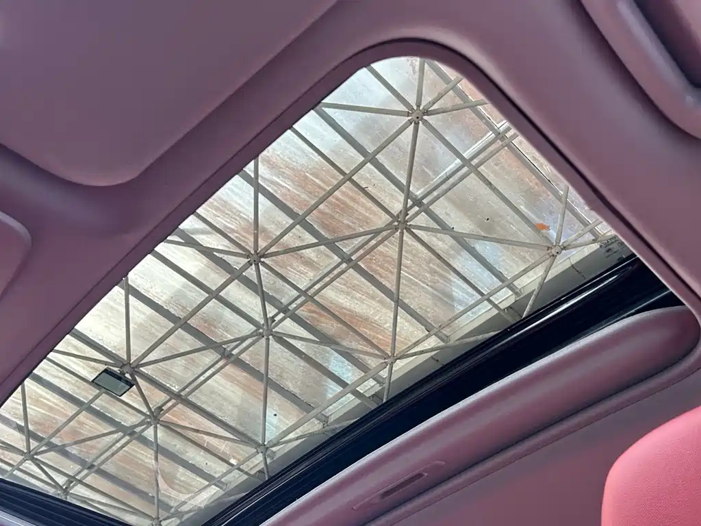 Toyota Camry 2023 — фото 12