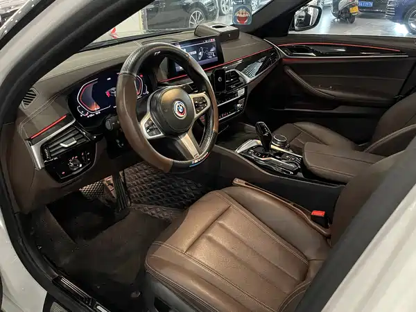 BMW 5 Series 2020
