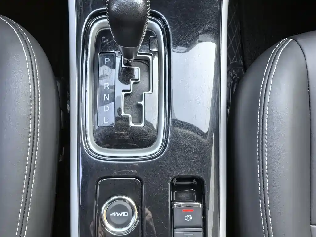 Mitsubishi Outlander 2020 — фото 15