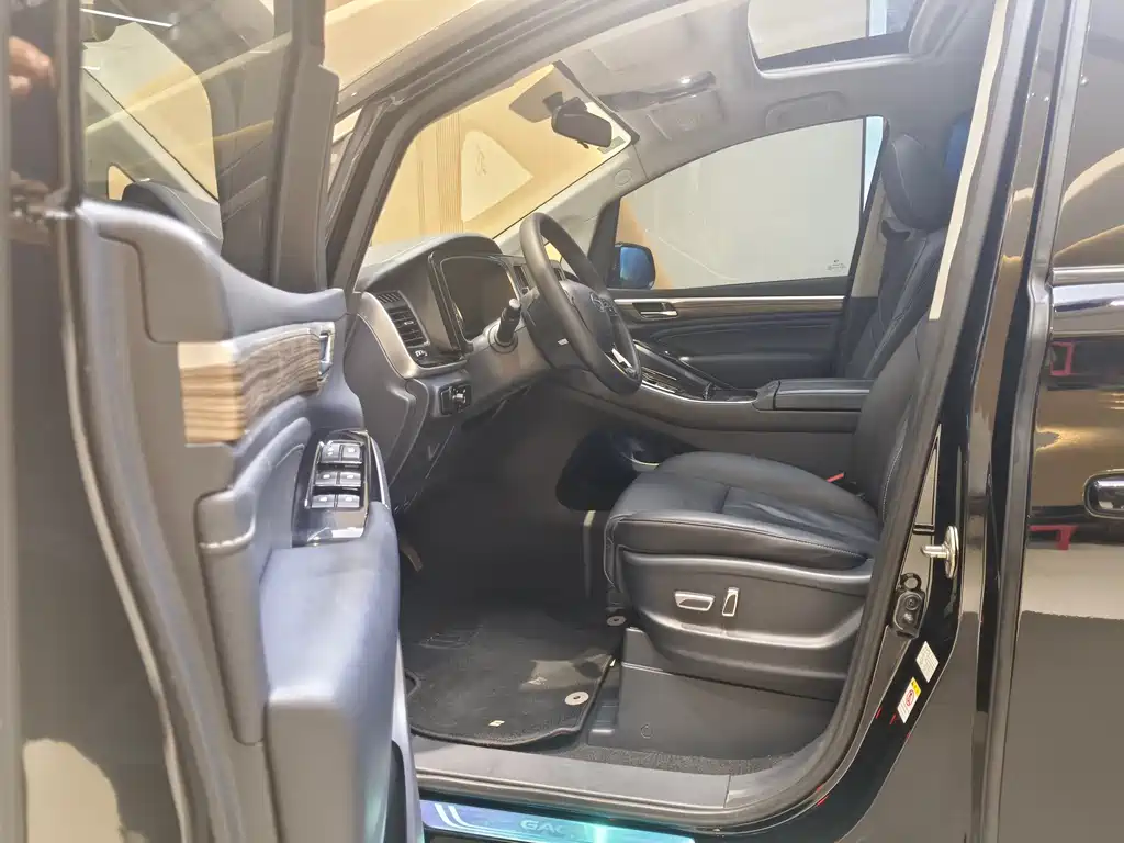 GAC Motor Trumpchi M8 2022 — фото 10