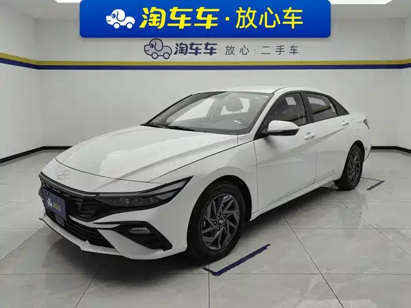 Hyundai Elantra 2024