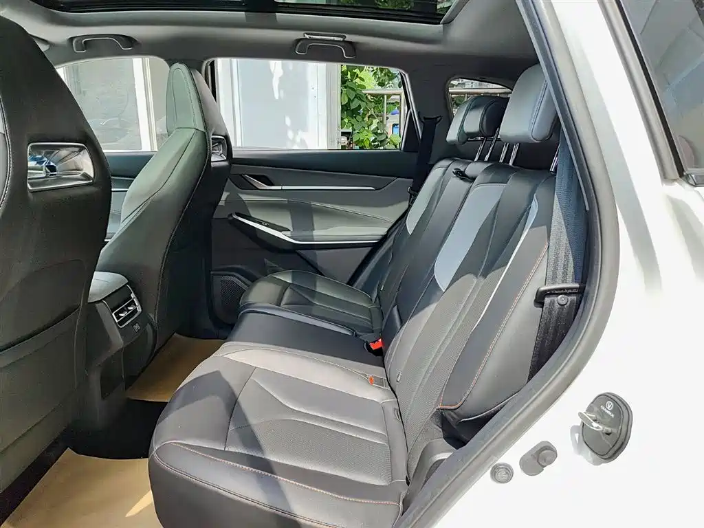 Changan CS75PLUS 2023 — фото 8